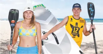  ?? Picture: TERTIUS PICKARD ?? Ke’ale Dorries and Johnny Hagan ahead of the 12 Towers paddling event.