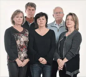  ?? BARRY GRAY
THE HAMILTON SPECTATOR ?? Front row: Nancy Ostrander, Laurie Ostrander, Joan Ostrander. Back row: Rob van Reekum, Bill Ostrander.