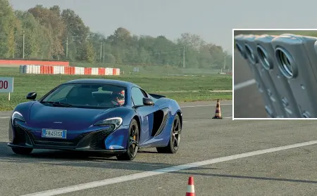  ??  ?? Per la taratura Palazzo Marino ha testato gli impianti all’autodromo di Vairano (Pv): usata anche una McLaren per le alte velocità