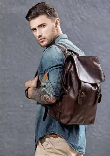  ??  ?? silvarrie’s Walkway lifestyle tote bag; Vanni Walkway backpack