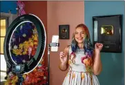  ?? TODD ANDERSON/THE NEW YORK TIMES ?? Anna Layza makes a TikTok video at her home in Melbourne, Florida, on Dec. 16. Brands are flocking to the platform like never before, drawn by its more than 1 billion users and its algorithm, which can make an ad seem like just another video.