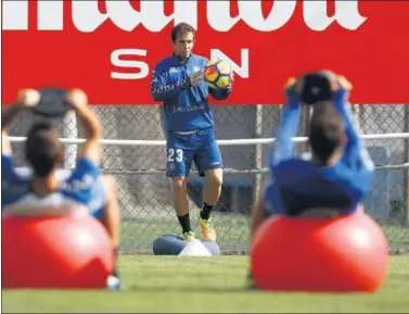  ??  ?? GANADOR. Raúl Cámara venció en Los Pajaritos tres veces: dos con el Sporting y uno con el Recreativo.