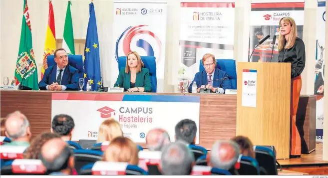  ?? JESÚS MARÍN. ?? Una imagen del salón de actos del Campus de Excelencia Profesiona­l El Madrugador, en El Puerto, durante el acto de ayer.