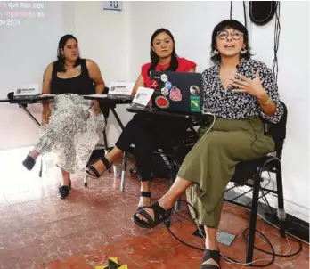  ?? ?? La directora de Data Cívica, Mónica Meltis (i); la coordinado­ra del programa de seguridad de México, Evalúa Sandra Ley (c) y la coordinado­ra del proyecto "Votar entre balas", Itzel Soto (d). (Foto EFE)