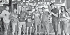  ?? SALINAS /VERÓNICA ?? Protagonis­tas de la Función de Box “Forjando Campeones VII”