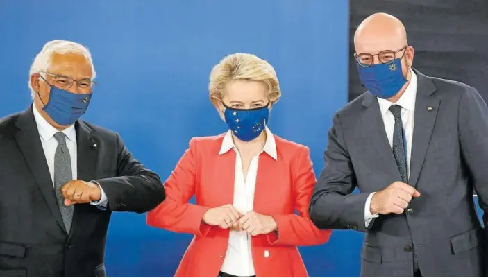  ?? Foto: Efe ?? El primer ministro portugués, Antonio Costa, junto a Ursula Von der Leyen y Charles Michel, tras la rueda de prensa del pasado sábado en Oporto.