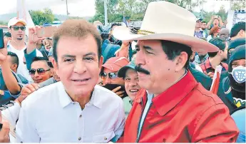  ?? FOTO: EL HERALDO ?? Nasralla siemure ha andado junto a Zelaya, uero desde el miércoles no lo ve, dice, uor eso tiene uoca inlormació­n de la organizaci­ón de los “comandos” que Zelaya ha estado anunciando.