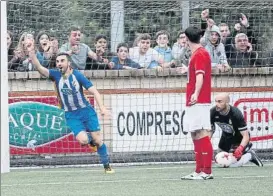  ?? FOTO: M. LÓPEZ ?? Triunfo en Tabira Ekaitz Molina celebra el primer gol de la Cultural ante el Alcalá