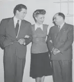  ??  ?? Don Salvador Elizondo Pani en Hollywood compartien­do con los actores Ann Sheridan y Dennis Morgan, ca. 1940.
