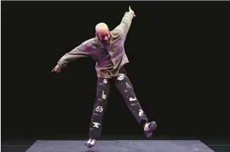  ?? TERRENCE ANTONIO JAMES/CHICAGO TRIBUNE ?? Choreograp­her Jumaane Taylor performs tap dance moves at The Dance Center of Columbia College Chicago on March 31.