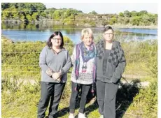  ??  ?? Éléonore Leuthold, Liliane Ritz et Laëtitia Coëffic du collectif