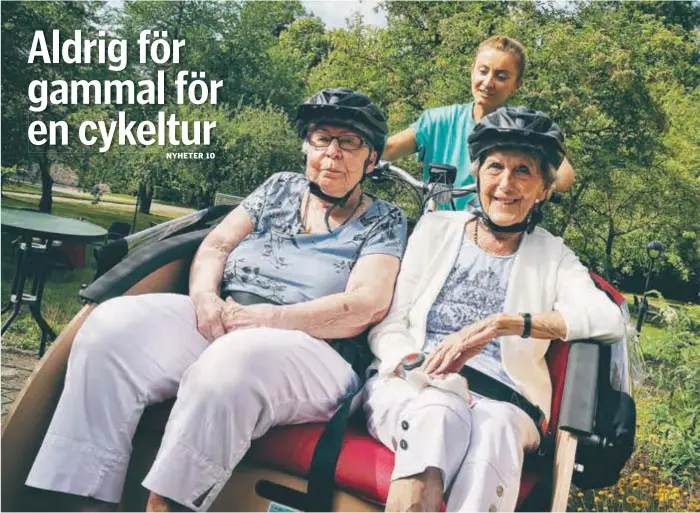  ?? FOTO: PAULINE CEDERBLAD ?? CYKEL. Liberta Mehmedi tar med Dali Kilander och Ulla Johansson på en cykeltur. Projektet med elcyklar har blivit en succé i Sollentuna.