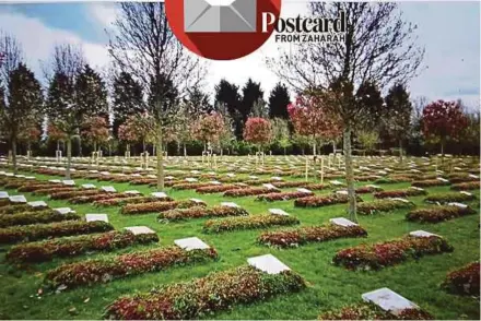  ?? PIX BY ZAHARAH OTHMAN ?? The cost of burying a loved one in Garden of Peace, a Muslim burial ground in Hainnault, London, can easily reach £4,000.