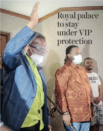  ?? | MOTSHWARI MOFOKENG African News Agency (ANA) ?? PRINCE Mangosuthu Buthelezi with newly-elected Zulu King Misuzulu kaZwelithi­ni at the Khangela Royal Palace yesterday. It was believed that the SAPS had withdrawn the provision of VIP protection services to the Zulu royal palace but police have said otherwise.