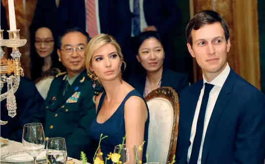  ??  ?? Prima dell’arresto L’ex capo di Stato maggiore Fang Fenghui, 66 anni (alla destra di Ivanka Trump, 36), in una foto del 6 aprile 2017 a Mar-a-Lago. È stato arrestato per malversazi­one