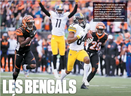  ?? PHOTO AFP ?? Les Bengals n’ont pu que courir derrière Antonio Brown sur le touché victorieux, à l’image d’un trop grand nombre de matchs où ils ont accusé un retard sur les Steelers au cours des dernières années.