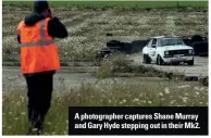  ??  ?? A photograph­er captures Shane Murray and Gary Hyde stepping out in their Mk2.