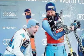  ??  ?? Svindal und Innerhofer (li.) strahlten nach dem Super-G