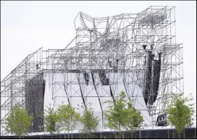  ?? CP PHOTO ?? A collapsed stage is shown at a Radiohead concert at Downsview Park in Toronto on June 16, 2012.