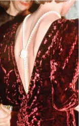  ??  ?? Velvet and pearls: A Walker gown at a London film premiere in 19 5