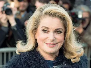  ??  ?? Icona Catherine Deneuve è stata una musa della Nouvelle Vague. Sarà a Verona, al teatro Romano, in giugno