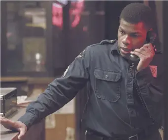  ??  ?? John Boyega interprète un gardien de sécurité dans Detroit. - Gracieuset­é