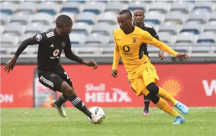  ?? /Gallo Images ?? Khama Billiat of Kaizer Chiefs challenges Bandile Shandu of Orlando Pirates during the Dstv Premiershi­p match.