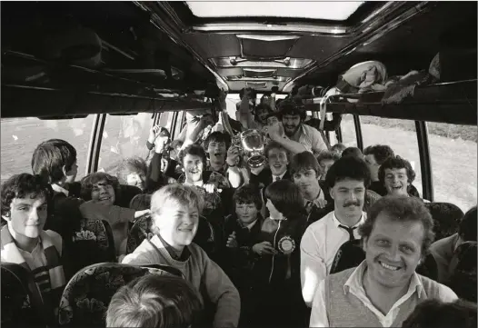  ??  ?? The victorious Ross Celtic 1983 Leinster Junior Cup champions return home with the trophy.