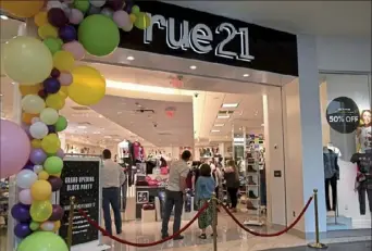  ?? Pam Panchak/Post-Gazette ?? A rue21 store on opening day at the Mall at Robinson in 2019.