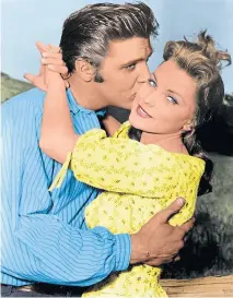  ?? ?? Elvis and Debra Paget in the film Love Me Tender.