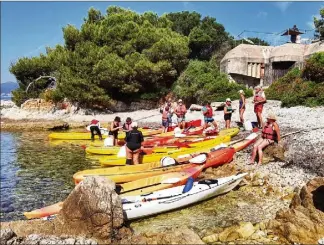  ?? (DR) ?? Le kayak des mers a été lancé cet été auprès des adhérents et a remporté un vrai succès. Un groupe de  a été créé et se rend régulièrem­ent aux îles.
