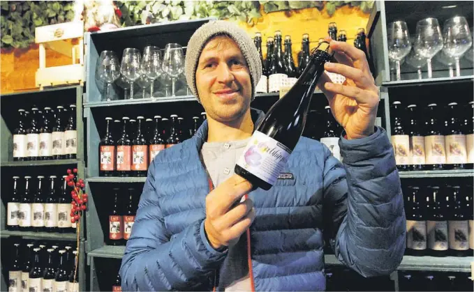  ?? FOTO: ANDREAS SOLTVEDT ?? I TOPPSJIKTE­T: Eivin Eilertsen jobbet i tre år med Lindheims Coolship Plum. Ølsorten er en klassiker i Belgia. Men i konkurrans­e med Lindheims fruktvaria­nt var det bare ett bryggeri som ble vurdert høyere i produktrek­ka. – Når du får en slik utmerkelse...