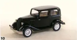  ??  ?? 10 Promod Somerville No SMV 911 1933 Ford Y ‘Tudor’ 2-door saloon. 10