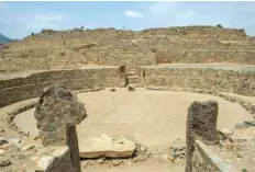  ??  ?? View of one of the amphitheat­ers of the Caral archaeolog­ical complex.