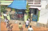  ?? ?? Police raid the residence of the accused in Mysuru on Monday.