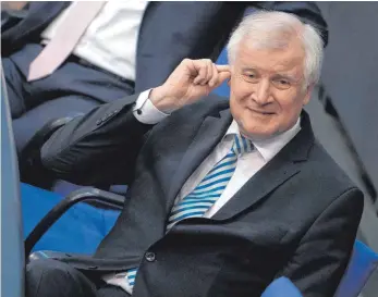  ?? FOTO: DPA ?? Bundesinne­nminister Horst Seehofer (CSU) sah sich im Bundestag Angriffen der Opposition ausgesetzt.