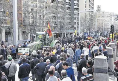  ?? ÁNGEL DE CASTRO ?? Las tractorada­s pueden volver a Zaragoza como ya ocurrió en las protestas del año 2022.