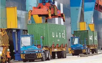  ?? FILE PIC ?? A container terminal at Westport in Port Klang. The exemption of the cabotage policy for Sabah and Sarawak provides opportunit­ies for ports there to serve shipping lines passing by Borneo.