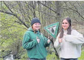  ?? FOTO: MÖRSCH/BIOSPHÄREN­RESERVAT ?? Paula Jacob und Sarah Kuhn absolviert­en im vergangene­n Jahr ein Freiwillig­es Ökologisch­es Jahr (FÖJ) in der Biosphäre Bliesgau.