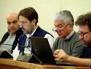  ??  ?? Palazzo Thun Il gruppo Insieme Trento: da sinistra Alberto Salizzoni, Corrado Bungaro, Silvio Carlin e Vanni Scalfi