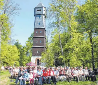  ?? ARCHIVFOTO ?? Vergangene­r „Gottesdien­st im Grünen“auf dem Römerstein.