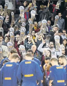  ?? FOTO: PEP MORATA ?? Brindis por la Copa. El Palau Blaugrana presentó un aspecto magnífico