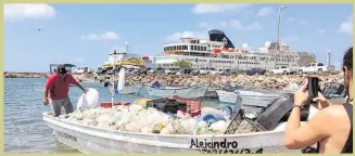  ?? FACEBOOK HAGAMOS CONCIENCIA AC ?? Esta embarcació­n sacó del mar 319 kilos de basura