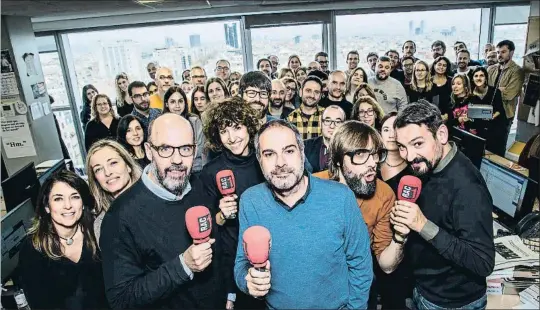  ?? XAVIER CERVERA ?? El equipo de la radio líder en Catalunya desde hace 30 oleadas seguidas del EGM, casi 10 años como los más escuchados