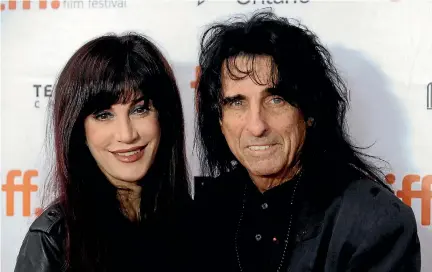  ?? REUTERS ?? Alice Cooper and his dancer wife Sheryl Goddard in 2013.