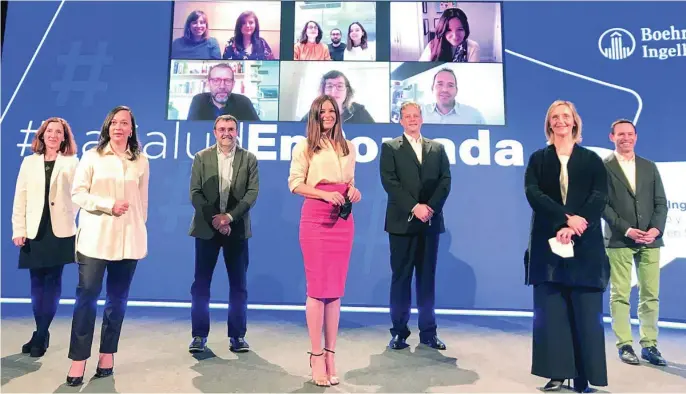  ?? ?? Foto de familia de la ceremonia que este año, en su 34º edición, recibió 421 candidatur­as