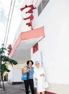  ?? Miami Herald file ?? Denise Wallace, left, and her mother Dorothy Wallace outside the Ace Theater in Coconut Grove, 3664 Grand Ave. They’ve been trying to restore the historic site.