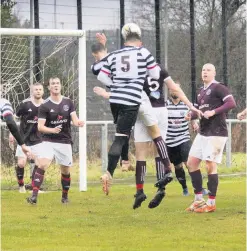  ??  ?? Heads up The Glens win an aerial battle but could not threaten