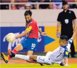  ?? FAFAEL PACHECO ?? Bryan Ruiz reconoce que hizo su mejor centro con la derecha.