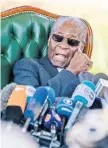  ??  ?? Mensaje. El ex mandatario Robert Mugabe declaró ayer que no votará por los que no lo trataron bien.